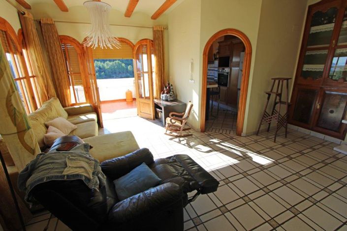 Image No.5-7 Bed Townhouse for sale