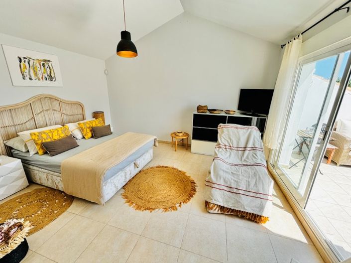 Image No.14-2 Bed Apartment for sale