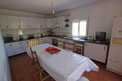 ba3de6b08b6ad4b5bf4faaeab66b8052