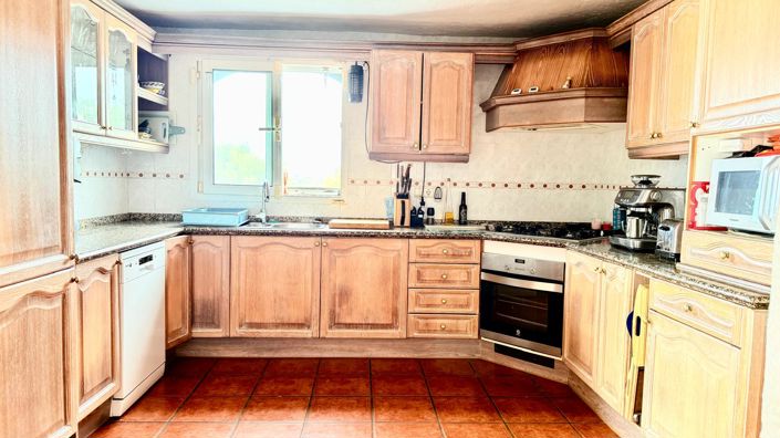 Image No.11-5 Bed Villa for sale