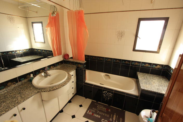 Image No.14-9 Bed Villa for sale