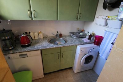 94a980e3a946c815e4037bad7ee9ed3a