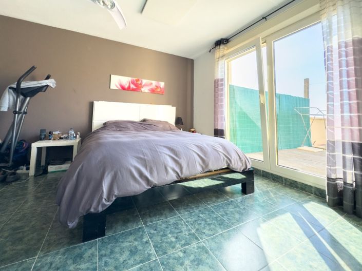 Image No.11-3 Bed Villa for sale