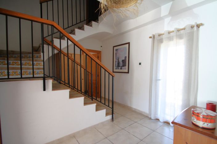 Image No.8-3 Bed Property for sale