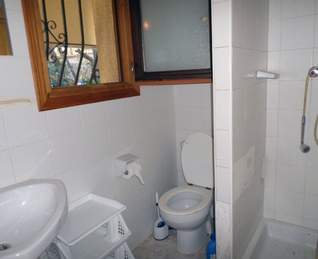 Image No.15-4 Bed Property for sale