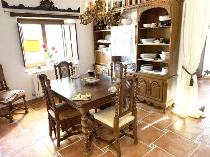 Image No.23-4 Bed Property for sale