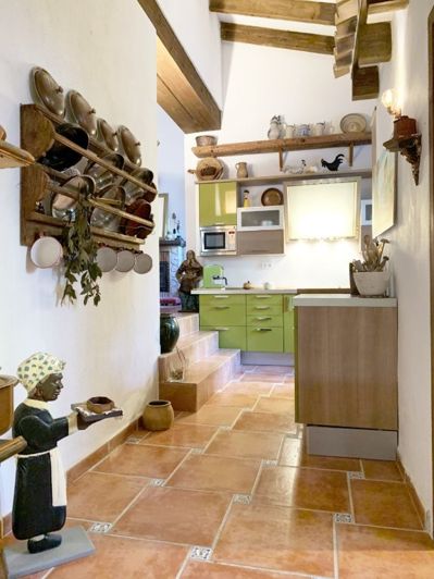 Image No.24-4 Bed Property for sale