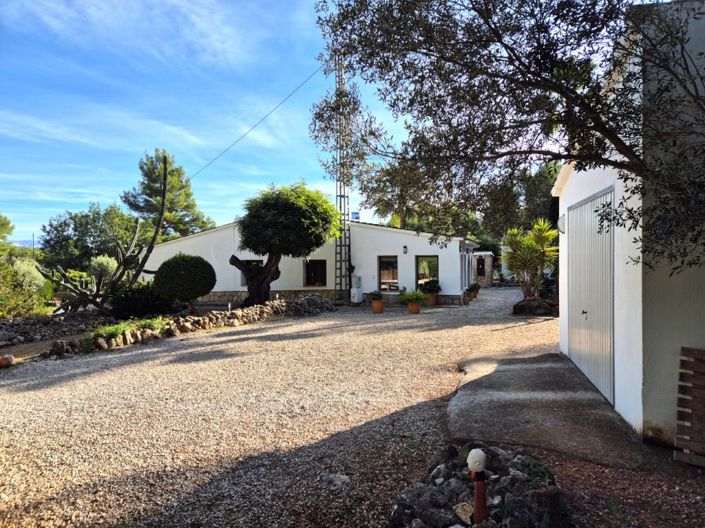 Image No.3-4 Bed Villa for sale