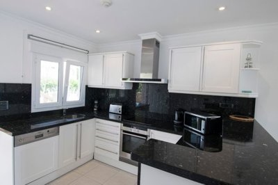 fb6abb3e3c76ffbed6a099480afcb720