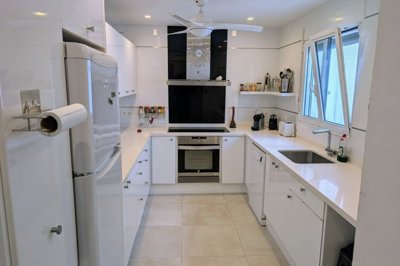 4636ef90c7a4a7d3f0eb930732809bb8