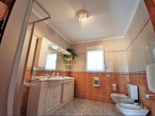 Image No.18-2 Bed Villa for sale