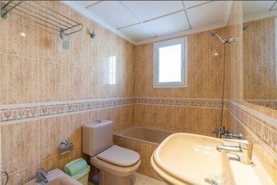 28a7ff39cdeb779ea0c09b6f28663a04