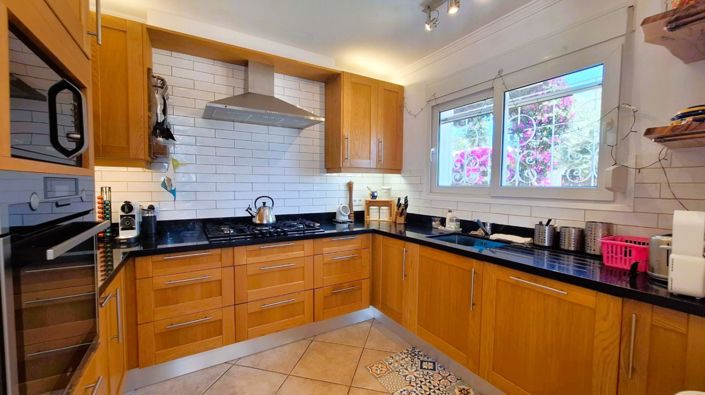 Image No.18-3 Bed Villa for sale