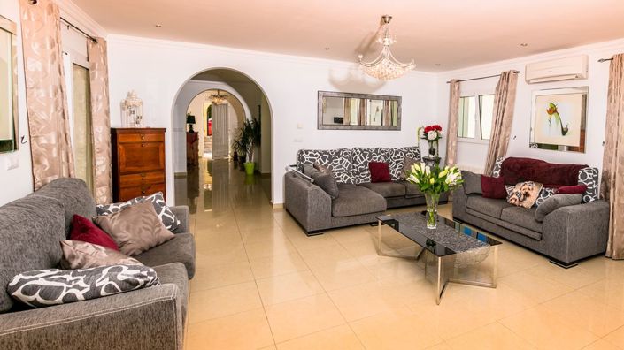 Image No.3-5 Bed Villa for sale