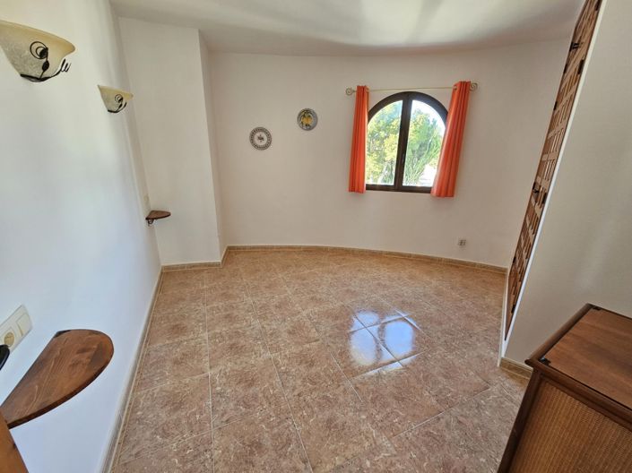 Image No.17-5 Bed Villa for sale