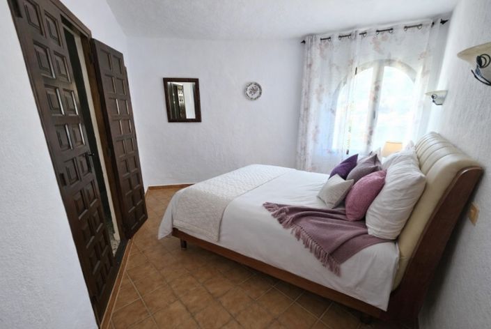 Image No.26-5 Bed Villa for sale