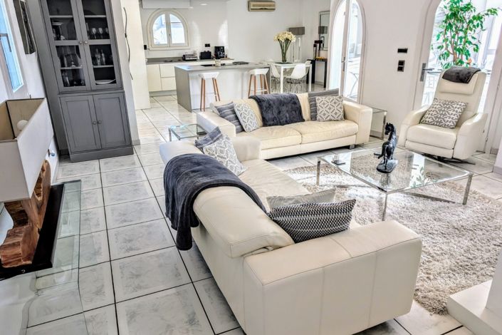 Image No.25-3 Bed Villa for sale