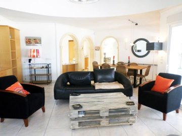 7e20d33ff781965fac53de653b2260df