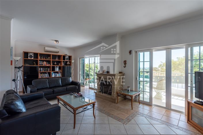 Image No.10-Villa de 4 chambres à vendre à Lagos