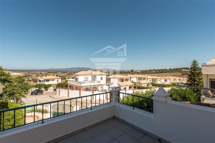 Image No.7-Villa de 4 chambres à vendre à Lagos