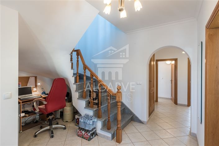 Image No.6-Villa de 4 chambres à vendre à Lagos