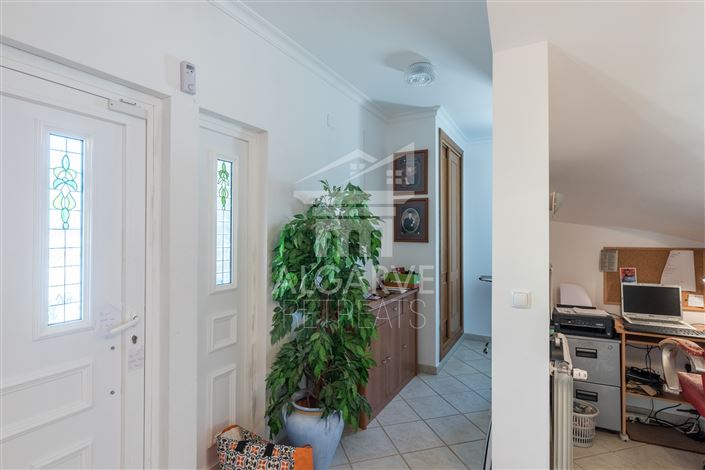 Image No.5-Villa de 4 chambres à vendre à Lagos