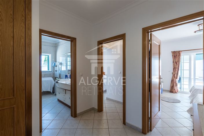 Image No.18-Villa de 4 chambres à vendre à Lagos