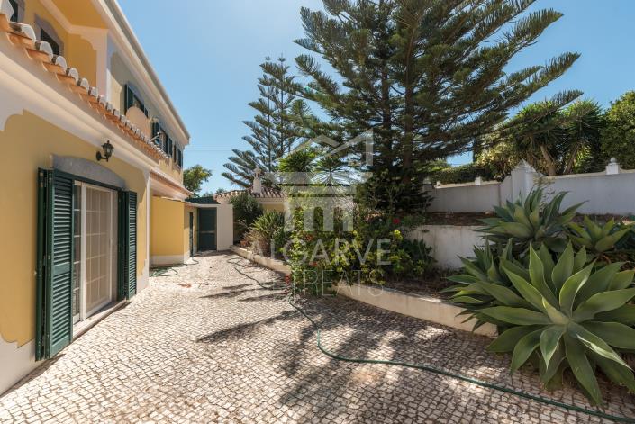 Image No.3-Villa de 4 chambres à vendre à Lagos