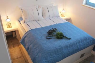 Nakos-Homes-photos-Room