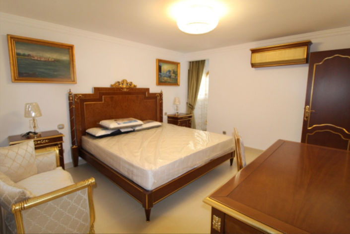 Image No.15-8 Bed House for sale