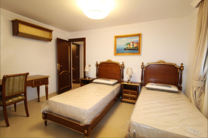 Image No.17-8 Bed House for sale