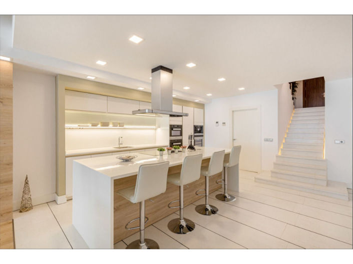 Image No.8-3 Bed Apartment for sale