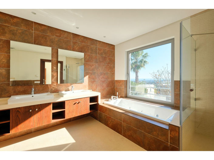 Image No.11-4 Bed House for sale