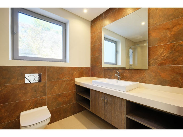 Image No.16-4 Bed House for sale