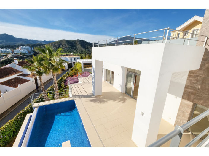 Image No.21-4 Bed House for sale