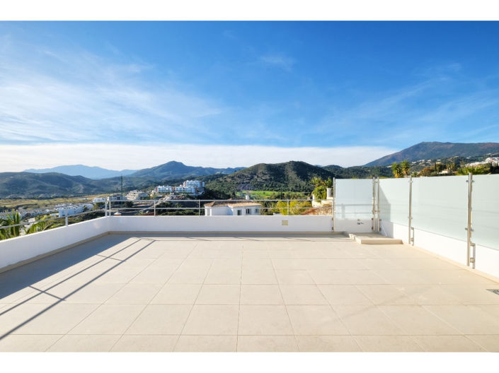 Image No.22-4 Bed House for sale