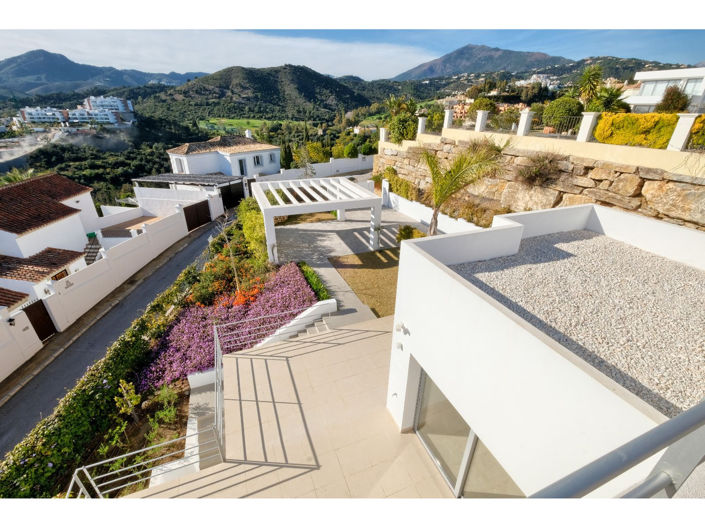 Image No.34-4 Bed House for sale