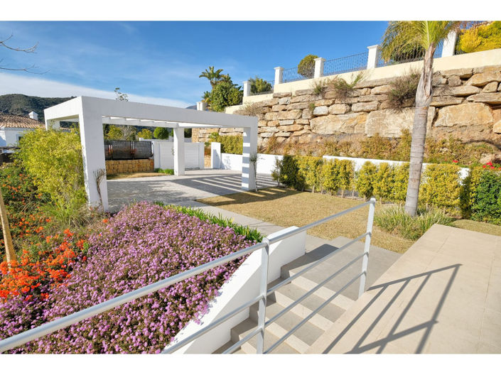 Image No.35-4 Bed House for sale