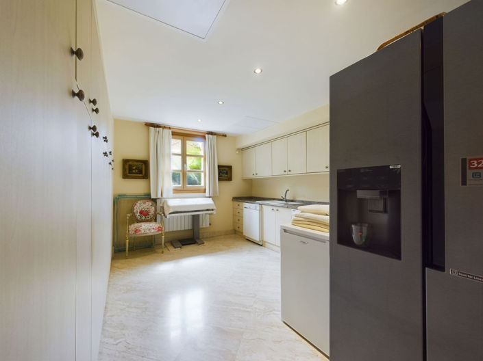 Image No.14-4 Bed House for sale