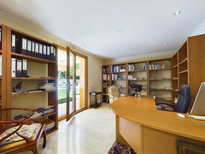 Image No.40-4 Bed House for sale