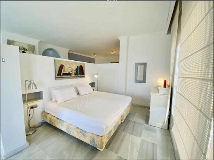 Image No.22-5 Bed House for sale