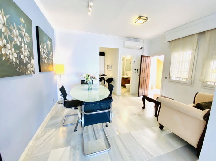 Image No.8-5 Bed House for sale