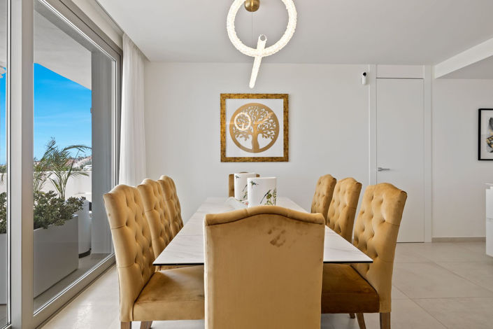 Image No.12-7 Bed Apartment for sale