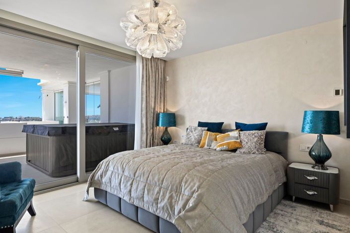 Image No.18-7 Bed Apartment for sale