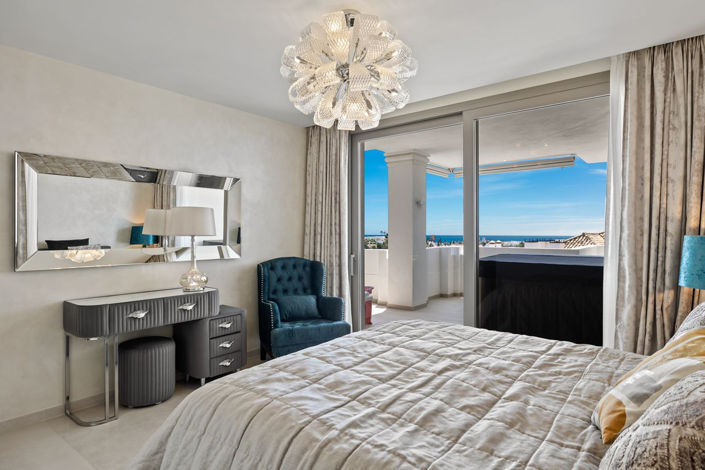 Image No.19-7 Bed Apartment for sale