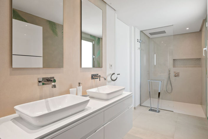 Image No.29-7 Bed Apartment for sale