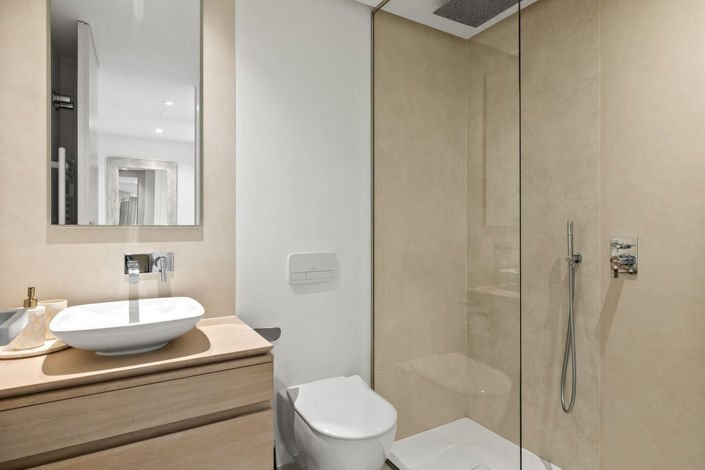 Image No.33-7 Bed Apartment for sale