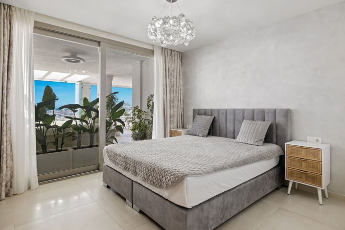Image No.40-7 Bed Apartment for sale