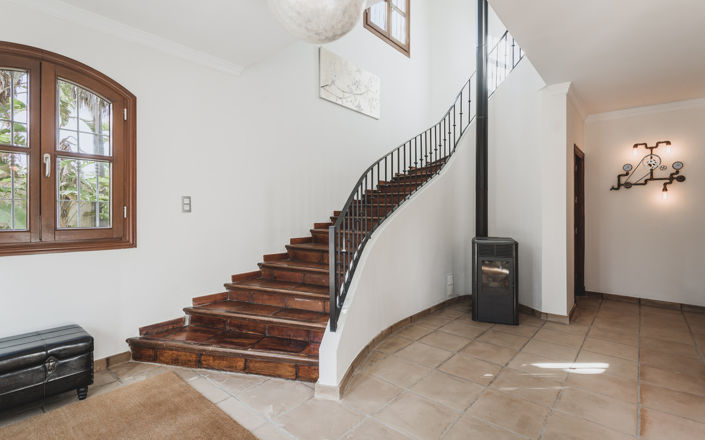 Image No.11-7 Bed House for sale