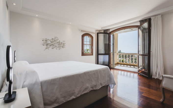 Image No.18-7 Bed House for sale